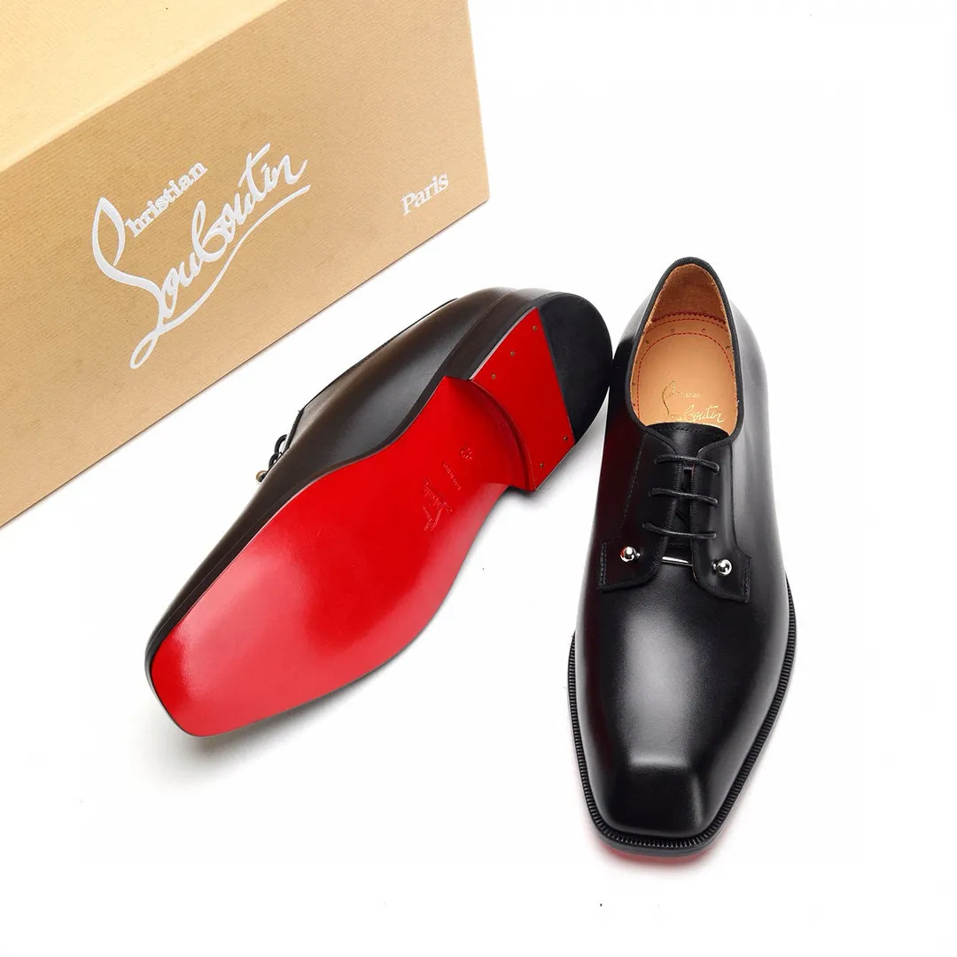 Batch 1,080 yuan 💰••New real shots••CL～High-end men’s 👔casual•loafers with red soles! ••🆑Genuine and top-quality goods from original orders ••✅💯 Purchase goods from top-quality original orders! Original imported patterned cowhide ➕Imported cowhide lining ➕Cowhide feet ➕Original leather outsole~🉑️Feel free to compare the authentic ones! Size: 38-44 (45.46.47 can be customized)